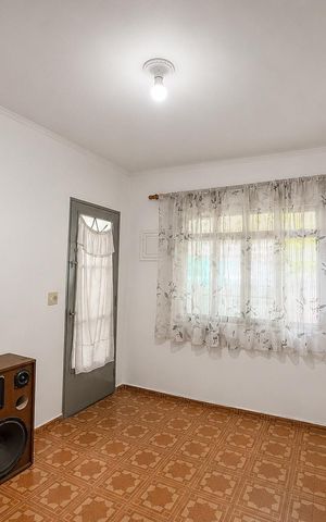 Casa à venda com 87m², 4 quartos e 2 vagasSala