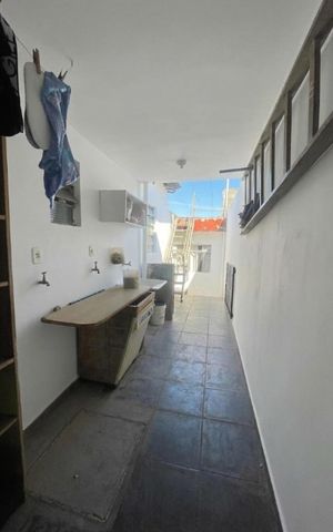 Casa à venda com 87m², 4 quartos e 2 vagasÁrea externa