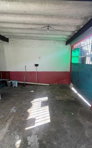 Casa à venda com 87m², 4 quartos e 2 vagasÁrea externa