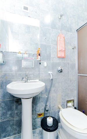 Casa à venda com 170m², 3 quartos e 3 vagasBanheiro
