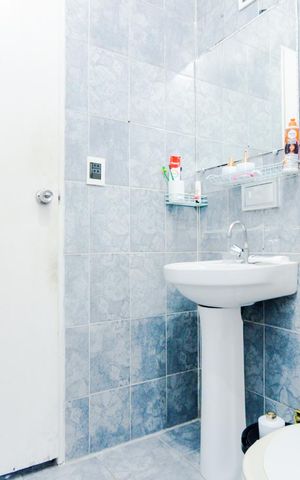 Casa à venda com 170m², 3 quartos e 3 vagasBanheiro