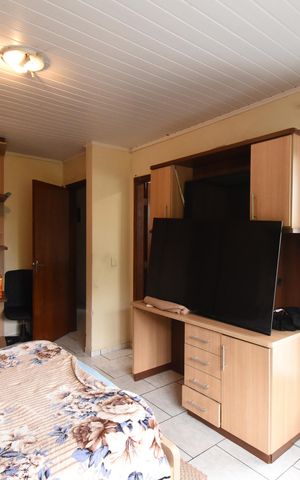 Casa à venda com 155m², 3 quartos e 2 vagasSuíte