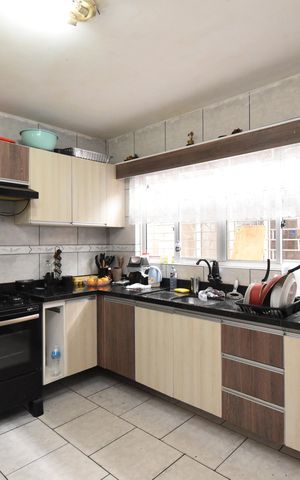 Casa à venda com 155m², 3 quartos e 2 vagasCozinha