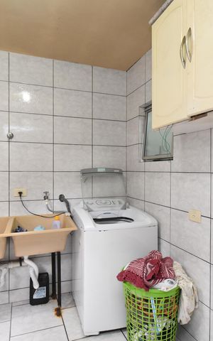 Casa à venda com 155m², 3 quartos e 2 vagasÁrea de Serviço