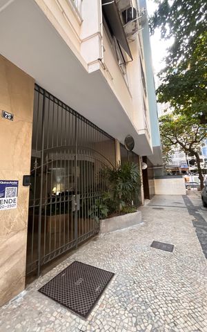 Apartamento à venda com 161m², 3 quartos e 1 vaga Apartamento à venda com 161m², 3 quartos e 1 vagaPlaca