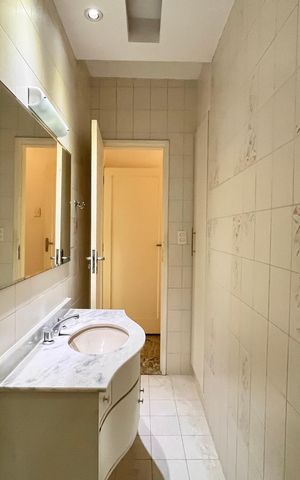 Apartamento à venda com 161m², 3 quartos e 1 vaga Apartamento à venda com 161m², 3 quartos e 1 vagaBanheiro social