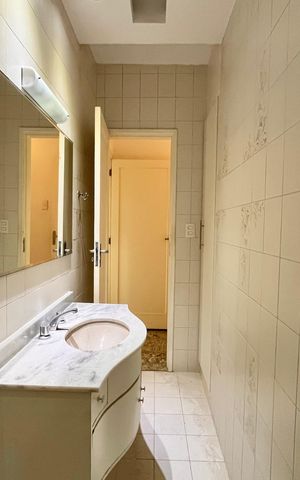 Apartamento à venda com 161m², 3 quartos e 1 vaga Apartamento à venda com 161m², 3 quartos e 1 vagaBanheiro social