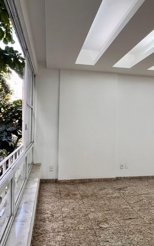 Apartamento à venda com 161m², 3 quartos e 1 vaga Apartamento à venda com 161m², 3 quartos e 1 vagaSala