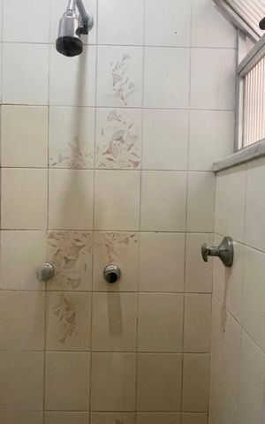Apartamento à venda com 161m², 3 quartos e 1 vaga Apartamento à venda com 161m², 3 quartos e 1 vagaBanheiro social