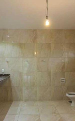 Casa à venda com 472m², 4 quartos e 3 vagas Casa à venda com 472m², 4 quartos e 3 vagasBanheiro da Suíte