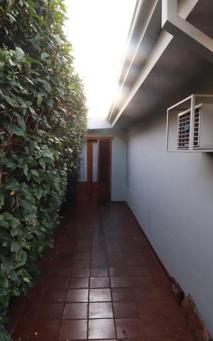 Casa para alugar com 450m², 4 quartos e 2 vagasVaranda 