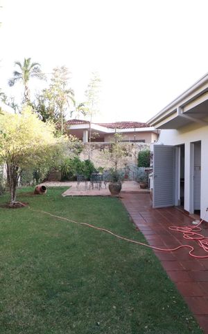 Casa para alugar com 450m², 4 quartos e 2 vagasVaranda 