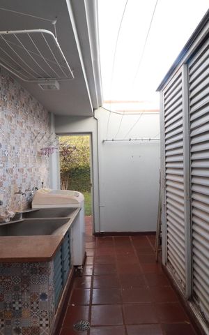 Casa para alugar com 450m², 4 quartos e 2 vagasÁrea de serviço 