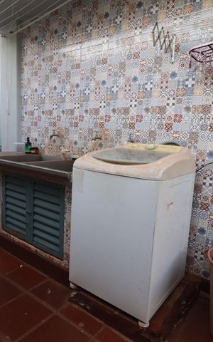 Casa para alugar com 450m², 4 quartos e 2 vagasÁrea de serviço 
