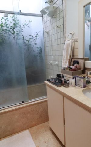 Casa para alugar com 450m², 4 quartos e 2 vagasBanheiro suite 2