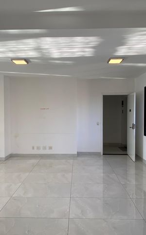 Apartamento à venda com 150m², 3 quartos e 4 vagas Apartamento à venda com 150m², 3 quartos e 4 vagasSala/Cozinha