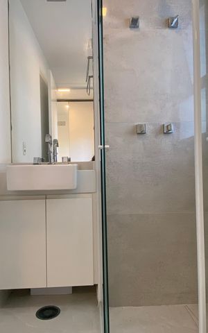 Apartamento à venda com 150m², 3 quartos e 4 vagas Apartamento à venda com 150m², 3 quartos e 4 vagasBanheiro da suíte 3