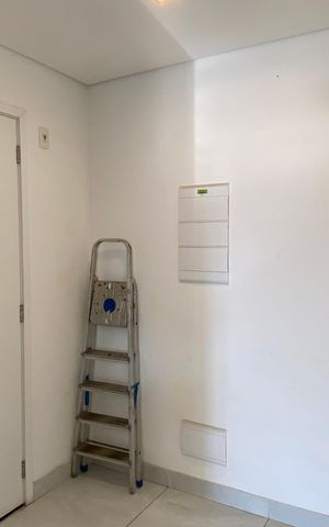 Apartamento à venda com 150m², 3 quartos e 4 vagas Apartamento à venda com 150m², 3 quartos e 4 vagasQuarto de serviço