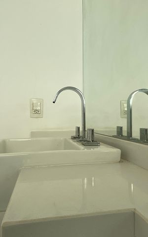 Apartamento à venda com 150m², 3 quartos e 4 vagas Apartamento à venda com 150m², 3 quartos e 4 vagasBanheiro da suíte 2