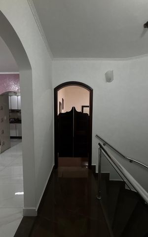 Casa para alugar com 207m², 3 quartos e 5 vagasCorredor