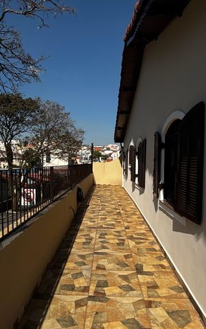Casa para alugar com 207m², 3 quartos e 5 vagasQuintal