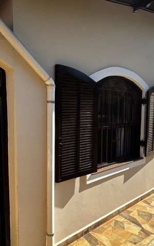 Casa para alugar com 207m², 3 quartos e 5 vagasQuintal