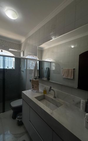 Casa para alugar com 207m², 3 quartos e 5 vagasBanheiro