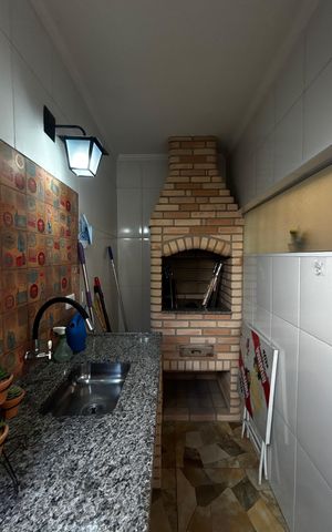 Casa para alugar com 207m², 3 quartos e 5 vagasQuintal - Churrasqueira