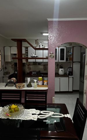Casa para alugar com 207m², 3 quartos e 5 vagasCozinha