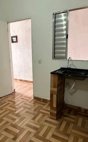 Casa para alugar com 26m², 1 quarto e sem vaga