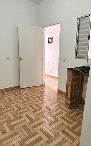 Casa para alugar com 26m², 1 quarto e sem vaga