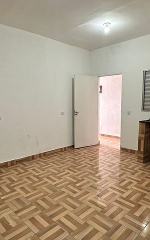 Casa para alugar com 26m², 1 quarto e sem vaga