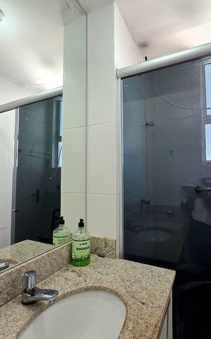 Apartamento à venda com 90m², 3 quartos e 1 vaga Apartamento à venda com 90m², 3 quartos e 1 vagaBanheiro