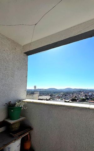 Apartamento à venda com 90m², 3 quartos e 1 vaga Apartamento à venda com 90m², 3 quartos e 1 vagaVaranda