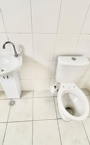 Apartamento para alugar com 49m², 2 quartos e 1 vaga Apartamento para alugar com 49m², 2 quartos e 1 vagaBanheiro