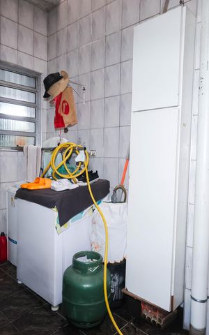 Casa à venda com 80m², 3 quartos e 1 vagaÁrea de Serviço