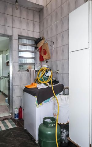 Casa à venda com 80m², 3 quartos e 1 vagaÁrea de Serviço