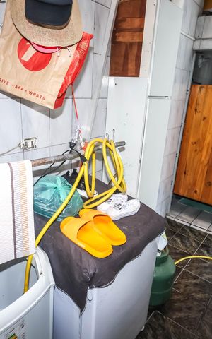 Casa à venda com 80m², 3 quartos e 1 vagaÁrea de Serviço