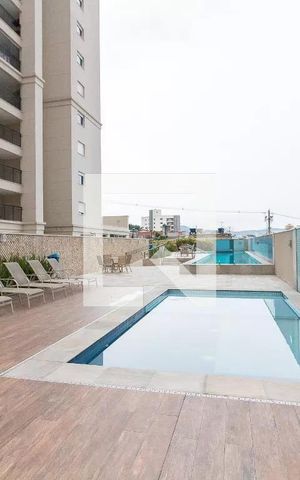 Studio para alugar com 38m², 1 quarto e 1 vaga Studio para alugar com 38m², 1 quarto e 1 vagaPiscina