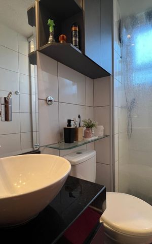 Apartamento à venda com 44m², 2 quartos e 1 vaga Apartamento à venda com 44m², 2 quartos e 1 vagaBanheiro Social