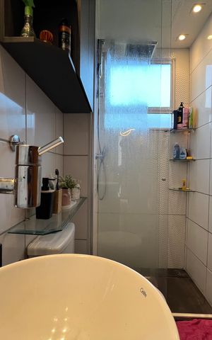 Apartamento à venda com 44m², 2 quartos e 1 vaga Apartamento à venda com 44m², 2 quartos e 1 vagaBanheiro Social