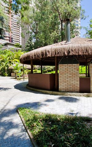Apartamento à venda com 220m², 4 quartos e 2 vagas Apartamento à venda com 220m², 4 quartos e 2 vagasÁrea comum