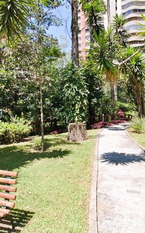 Apartamento à venda com 220m², 4 quartos e 2 vagas Apartamento à venda com 220m², 4 quartos e 2 vagasÁrea comum
