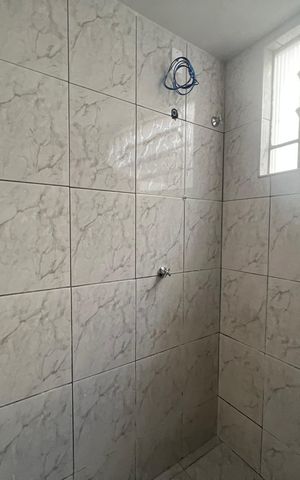 Casa para alugar com 78m², 3 quartos e sem vaga Casa para alugar com 78m², 3 quartos e sem vagaBox do banheiro