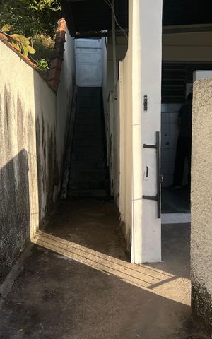 Casa para alugar com 78m², 3 quartos e sem vaga Casa para alugar com 78m², 3 quartos e sem vagaÁrea comum / Portão de acesso à casa