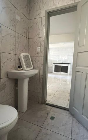 Casa para alugar com 78m², 3 quartos e sem vaga Casa para alugar com 78m², 3 quartos e sem vagaBanheiro