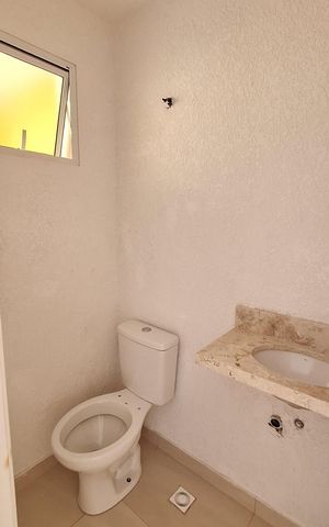 Casa à venda com 160m², 3 quartos e 2 vagasBanheiro