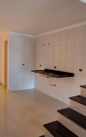 Casa à venda com 160m², 3 quartos e 2 vagas Casa à venda com 160m², 3 quartos e 2 vagasSala