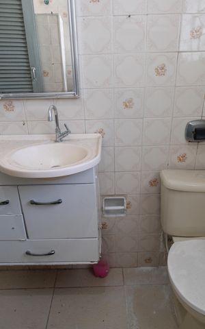 Casa para alugar com 200m², 3 quartos e 3 vagasBanheiro social