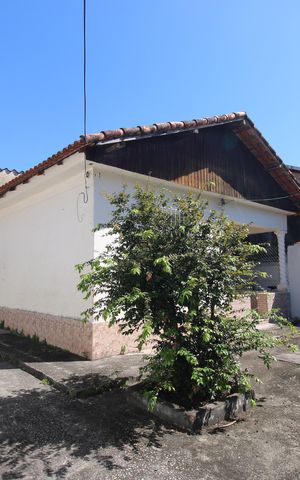 Casa para alugar com 200m², 3 quartos e 3 vagasFachada